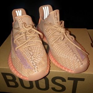 Yeezy Boost 350 v2 clay